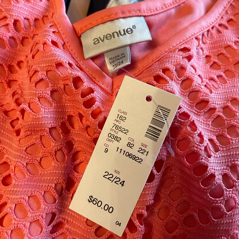 Brand new Avenue Woman’s dress. Size 22/24